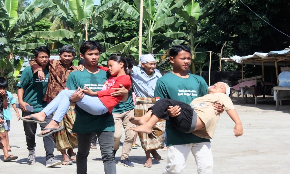 Simulasi Bencana dan Uji Coba Jalur Evakuasi dan Titik Kumpul Desa Santong Mulia