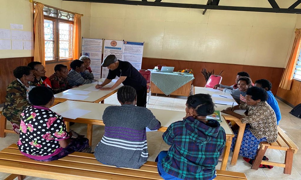 Fasilitasi Evaluasi Eksternal Pusat Pembinaan dan Pengembangan Wanita Gereja Kristen Injili di Tanah Papua (GKI-TP)