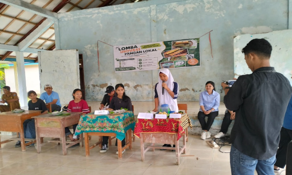 Melawan Dominasi Makanan Instan, Generasi Muda Madobag Kembali Peluk Pangan Lokal Mentawai 